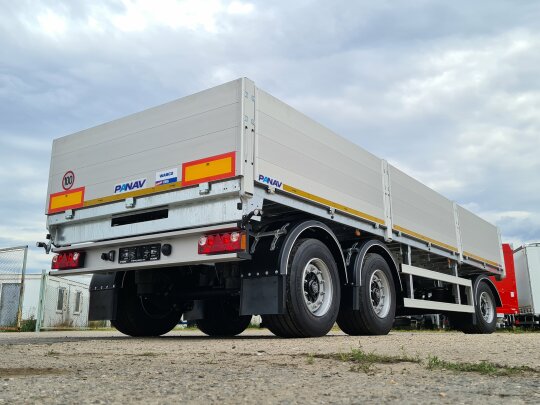 Przyczepy burtowe z&nbsp;obrotnicą